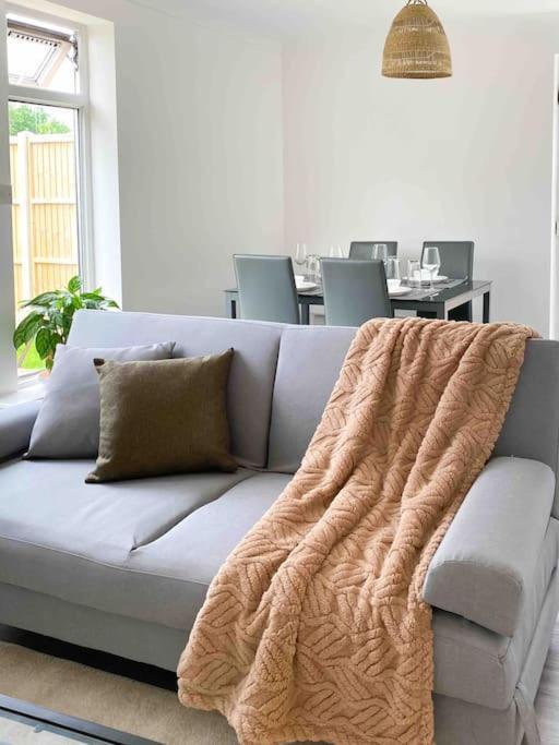 Apartamento Modern Flat Near Train Station With Free Parking *